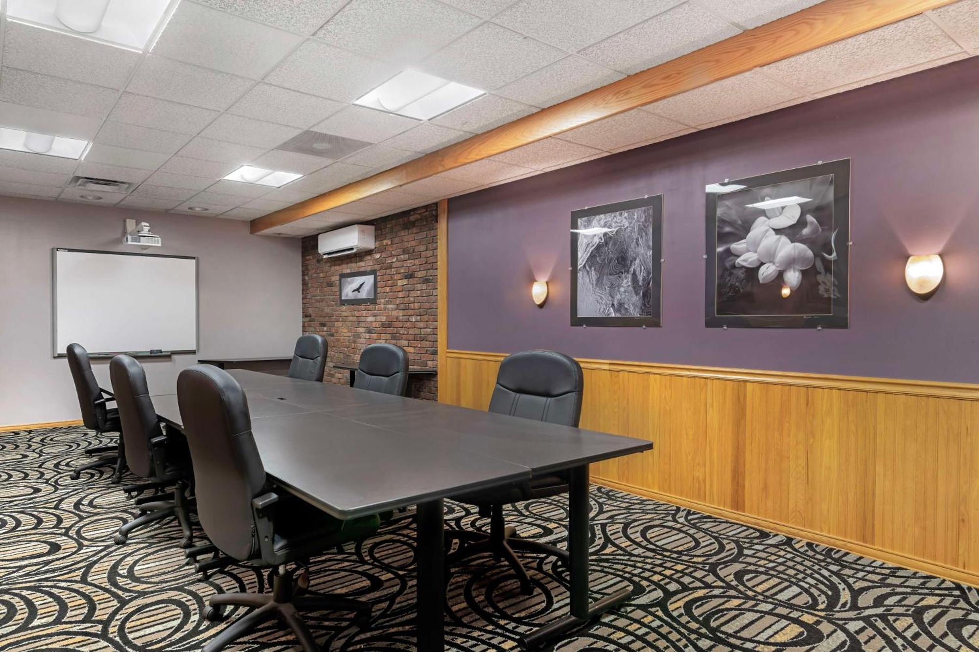 Best Western Plus Plattsburgh  Kültér fotó