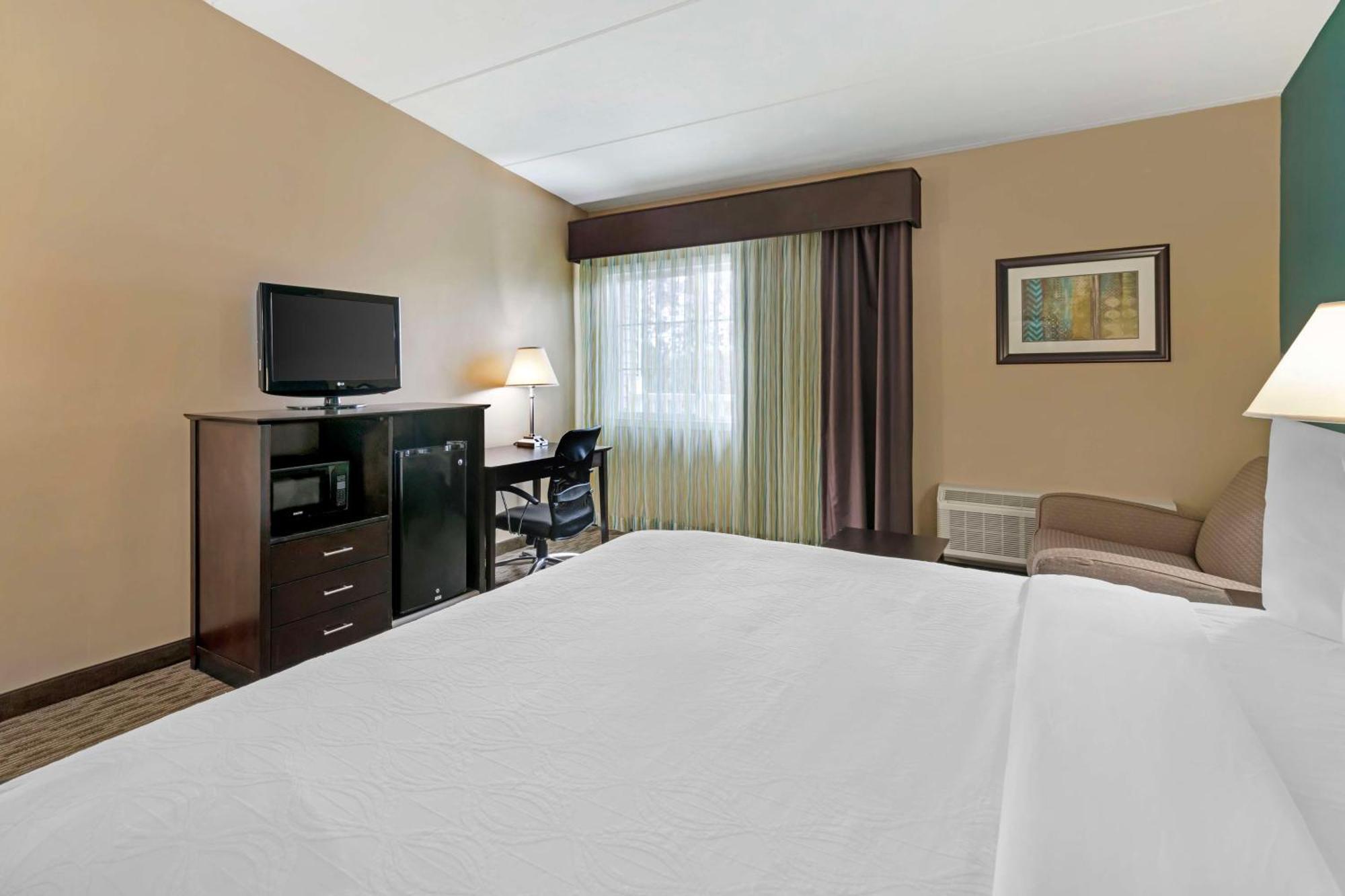Best Western Plus Plattsburgh  Kültér fotó