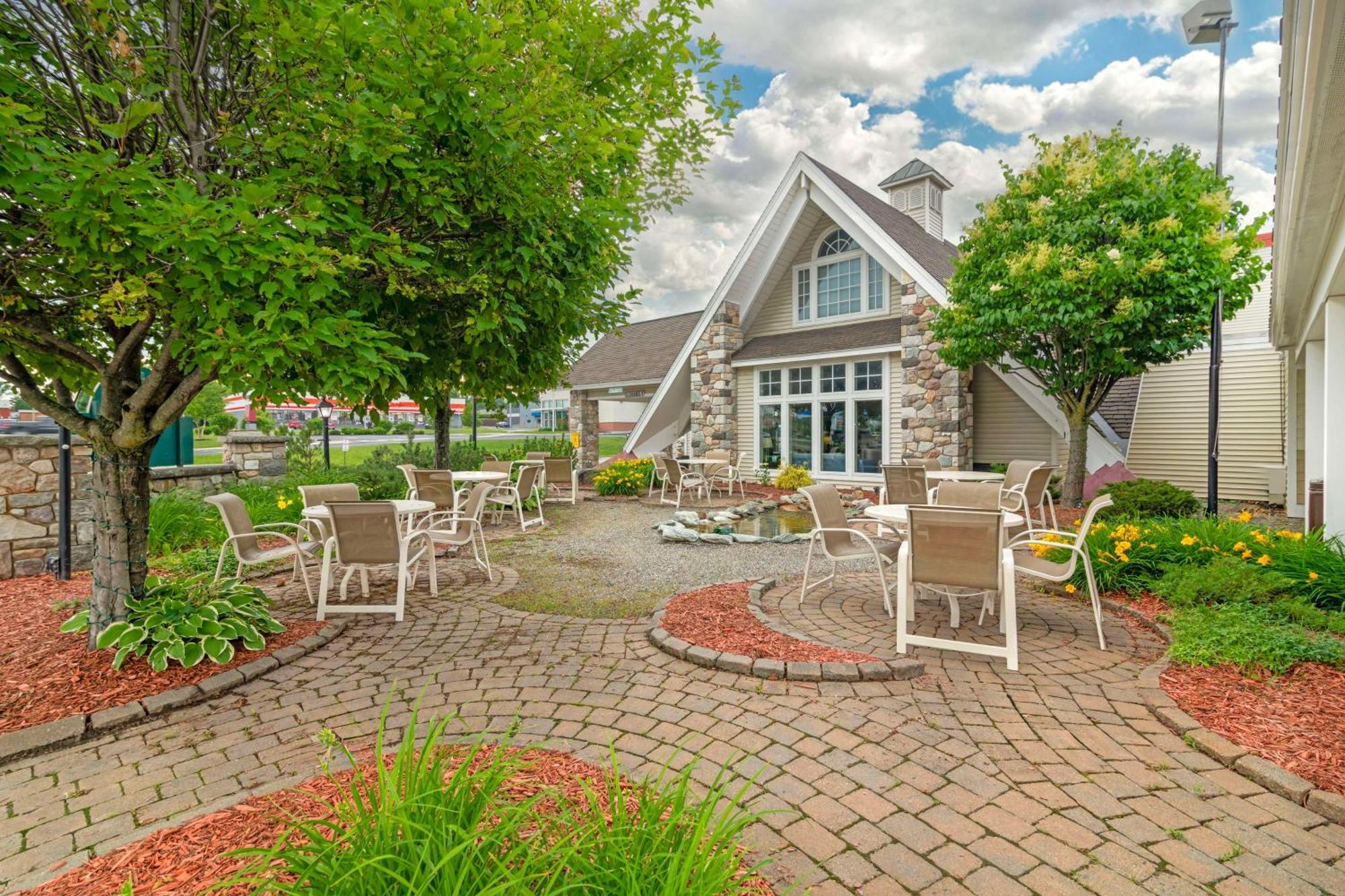 Best Western Plus Plattsburgh  Kültér fotó