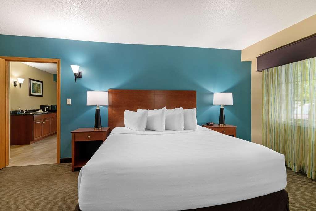 Best Western Plus Plattsburgh  Szoba fotó